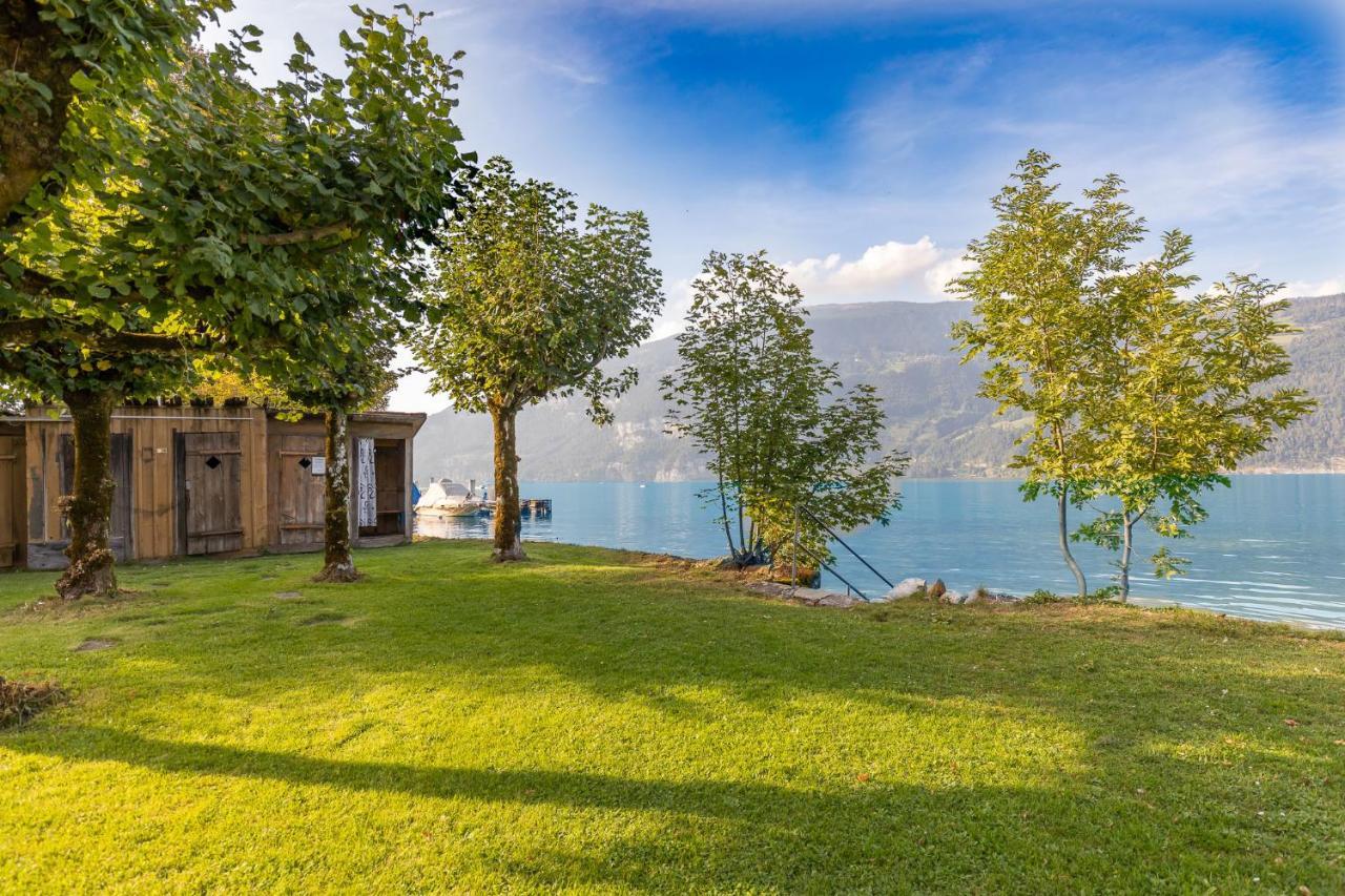 Strandhuesli Directly On Lake Thun Därligen Esterno foto